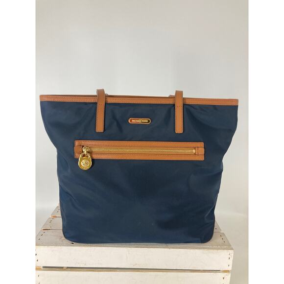 MICHAEL KORS, LARGE NAVY, BRWON NYLON SHOULDER BAG - Picture 1 of 13
